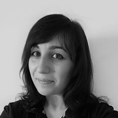 Comasia Montanaro. Massaggiatrice professionista e docente certificata dalla Scuola di Massaggio Evolution Academy®.