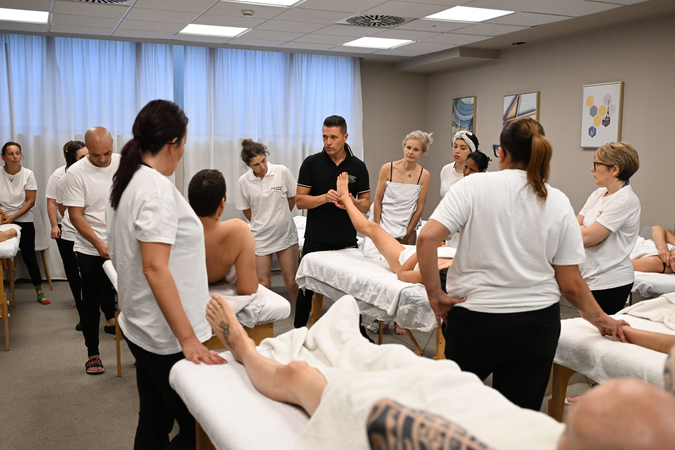 CORSO MASSAGGIO BASE SVEDESE L'AQUILA - EVOLUTION  ACADEMY