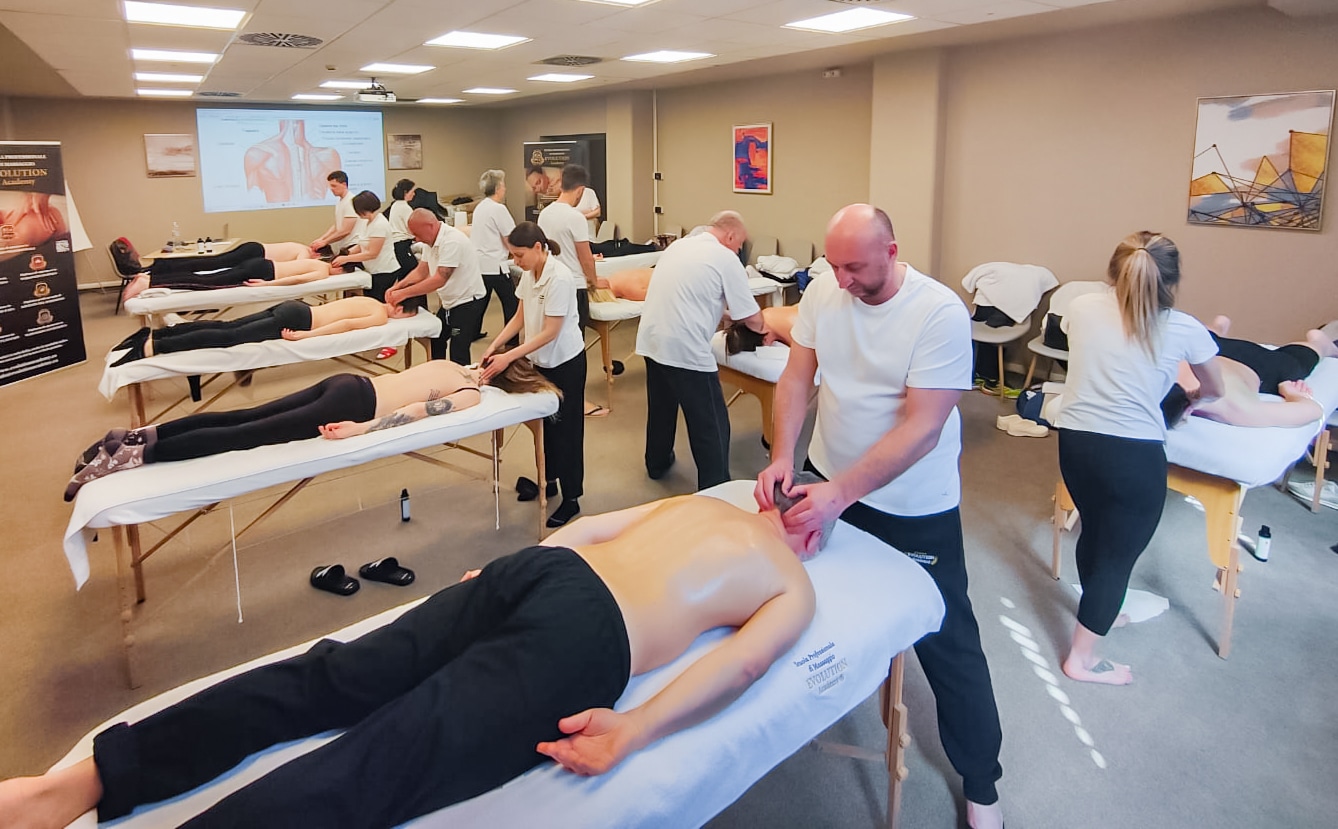 pratica al corso id massaggio a Pordenone