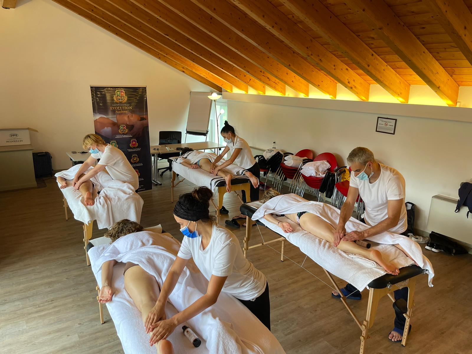 Modalità in aula del corso di massaggio sportivo