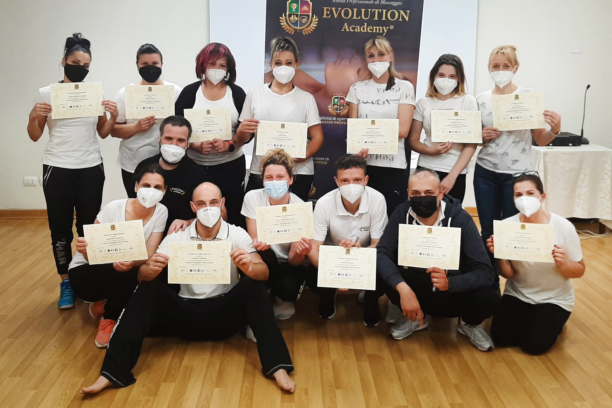 Gli allievi con le certificazioni a fine corso